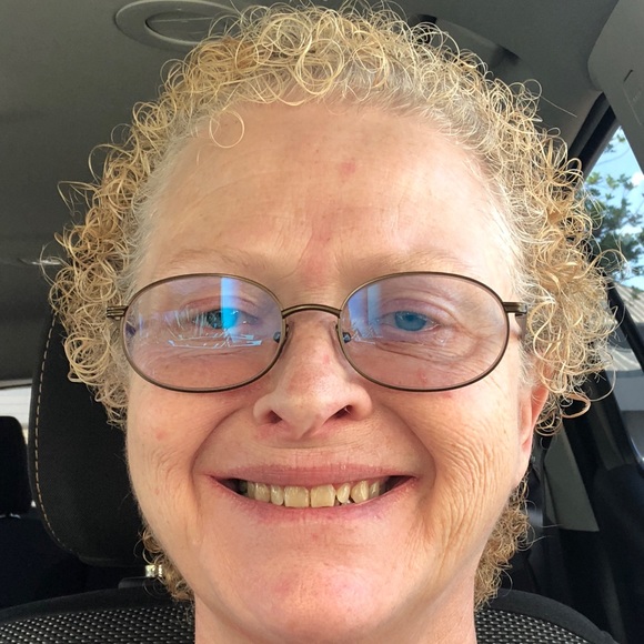 Meet your Posher, Joni - Picture 2 of 2